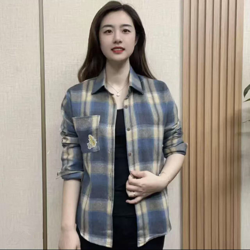 春夏季新款薄款衬衫女装外搭休闲洋气减龄宽松格子长袖衬衣上衣衫
