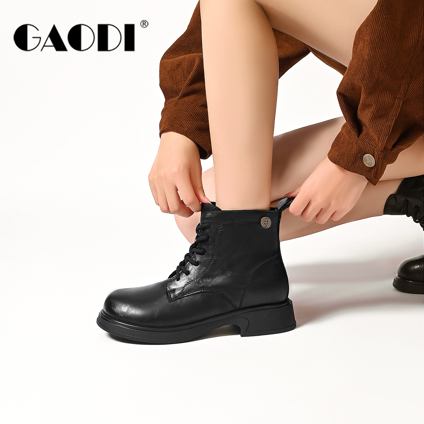 高蒂英伦风厚底粗跟马丁靴