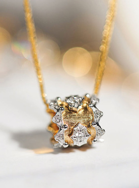 Young西西里传说镀18k双色金布qi拉提风格吊坠女浪漫精致雕花项链