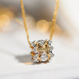 吊坠女浪漫精致雕花项链 Young西西里传说镀18k双色金布qi拉提风格