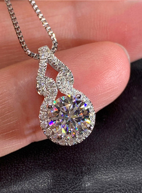 young抖音仿进口莫桑女圆钻钻石