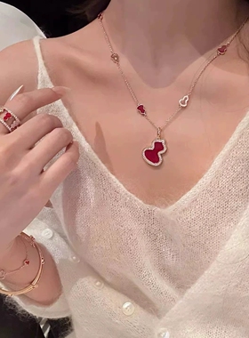 Young精致葫芦项链女镀香槟金红玛瑙吊坠镶满钻两戴长款毛衣链女