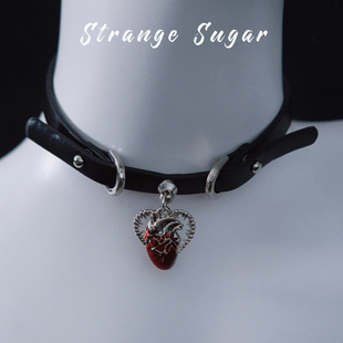 怪糖饰物集原创手工心脏吊坠双扣仿皮颈链choker暗黑亚文化黑红