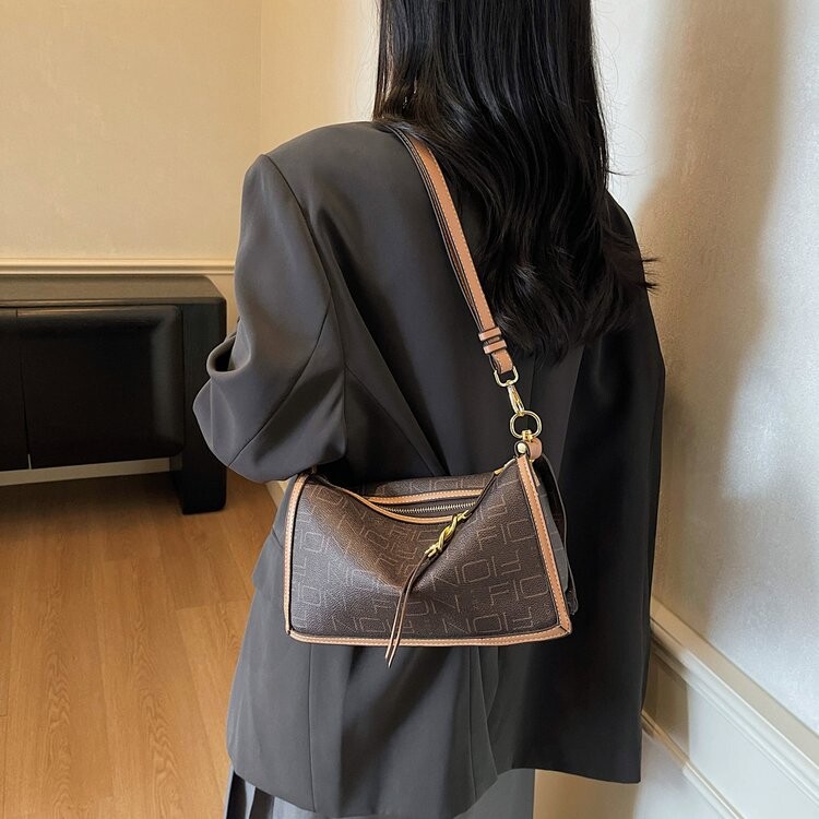 经典老花枕头包2025新款轻奢通勤女包包高级感单肩斜挎手提时尚包