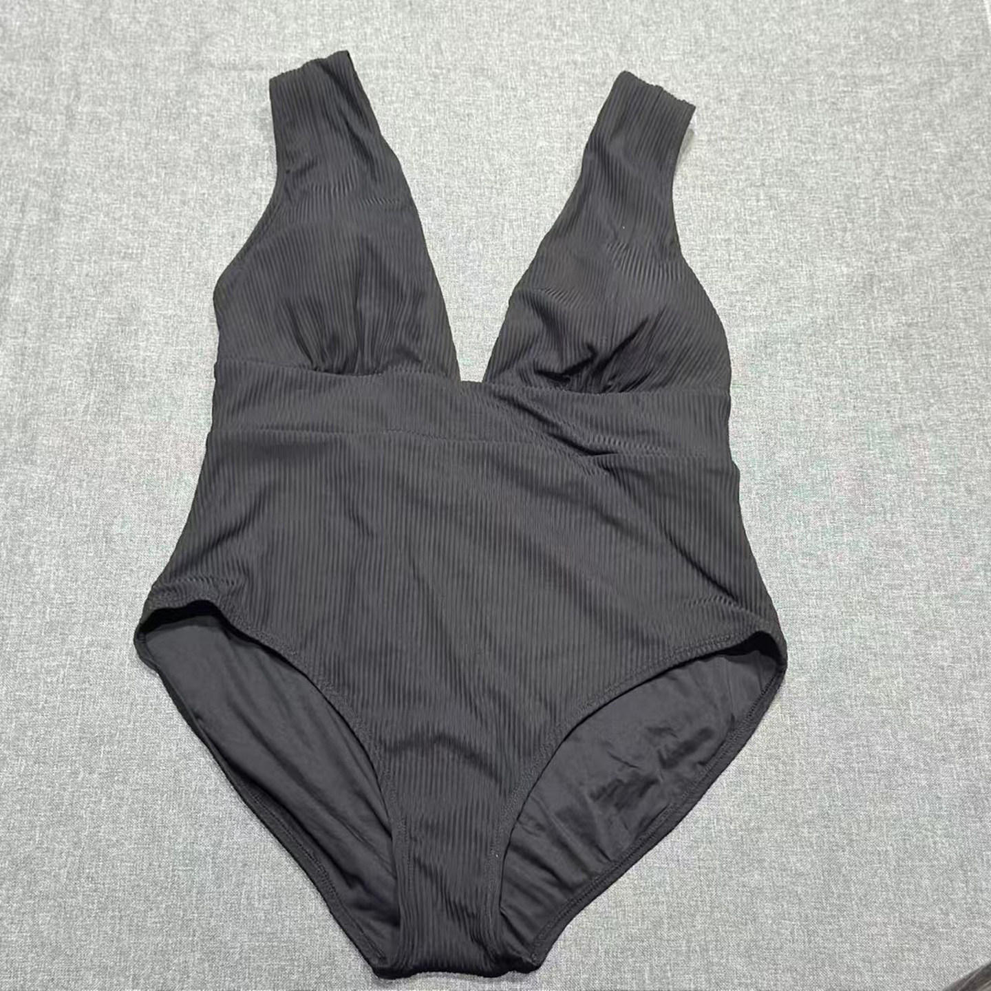 出口欧美女士成人前胸大V领露胸双肩带大露背竖条简约连体游泳衣