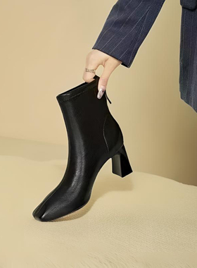 高端大气方头短靴女秋冬季粗跟优质羊皮瘦瘦靴子女粗跟单靴63182