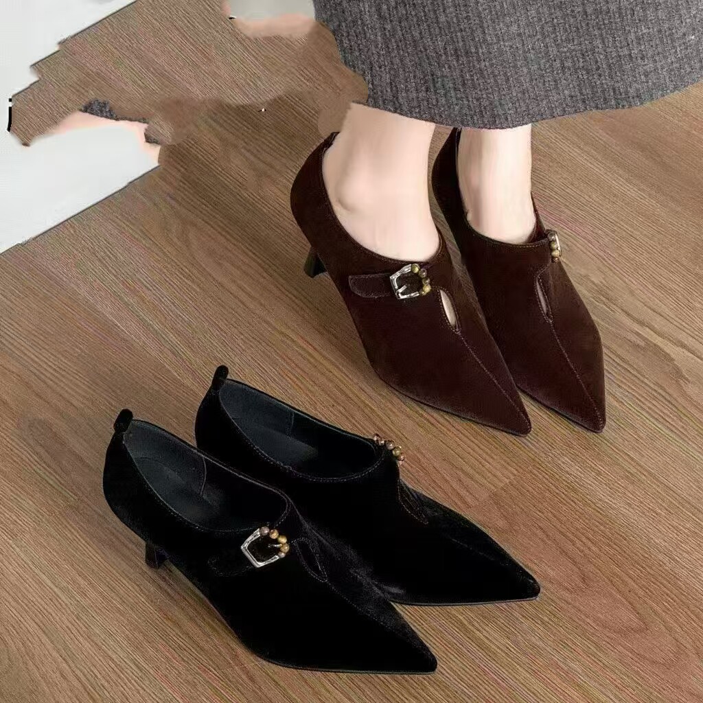 专柜正品6CM秋冬新金丝绒女尖头皮带扣细跟及踝靴深口单鞋26S575