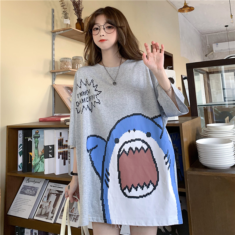 Cartoon shark print loose medium length short sleeve T-shirt