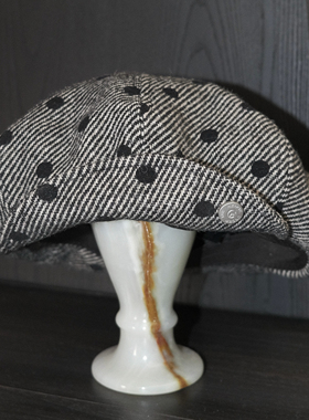 「漂浮在灰色空间」这款波点很好看!比较适合大头 复古百搭八角帽