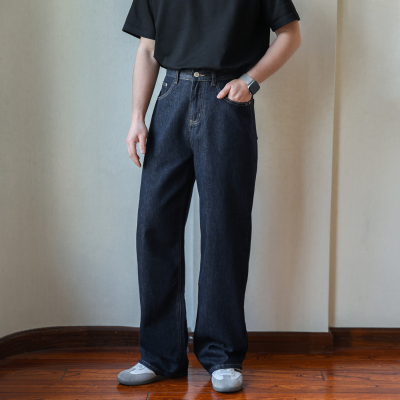 复古丹宁蓝色直筒牛仔裤男