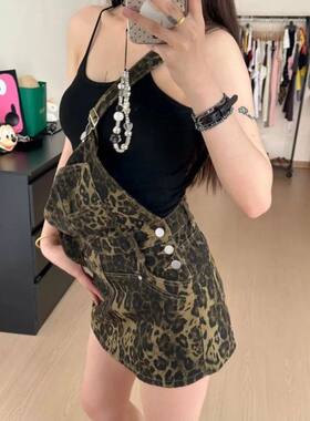 辣妹性感豹纹牛仔背带裤女夏季2026新款修身显瘦背带裙子一字裙裤