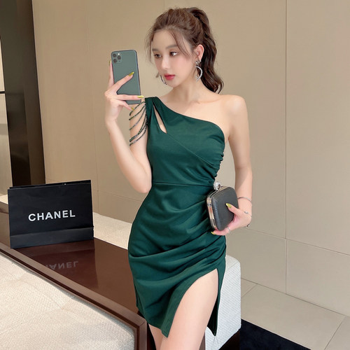 宴会小礼服纯色斜肩连衣裙包臀