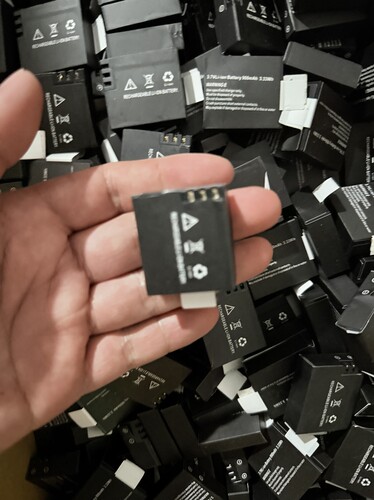 3.7v运动相机电池 电池己坏 没电