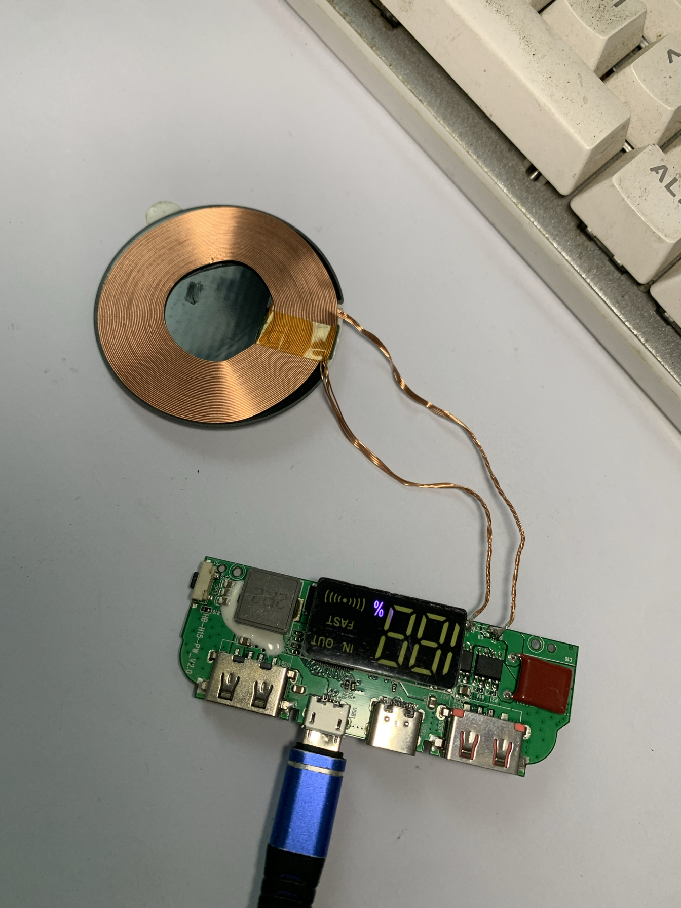 18650锂电池数显充电模块带显示升压模块ip5568双USB输出