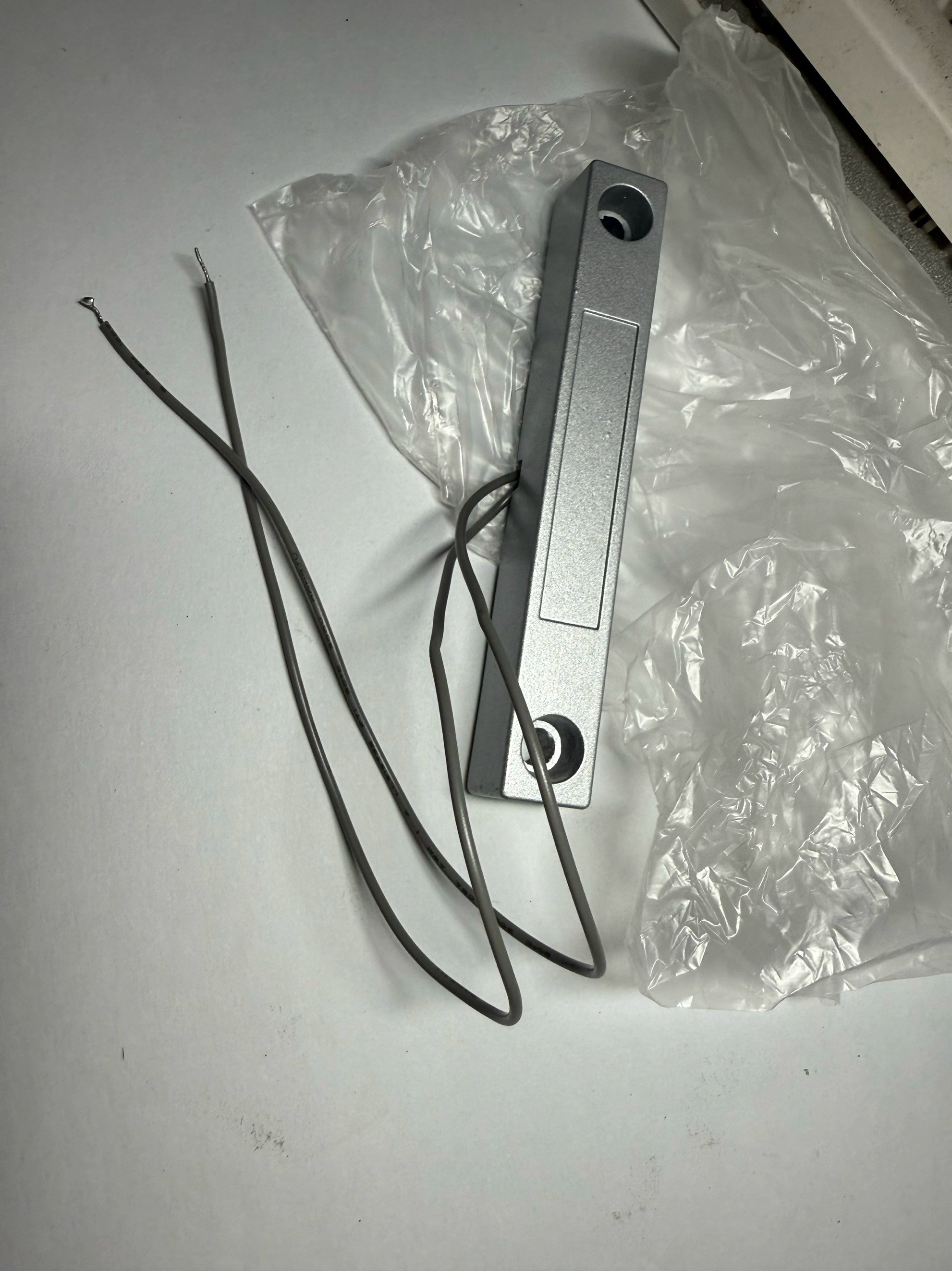 门磁开关有线铁门磁探测器防盗器家用门窗报警器开门报警器家用门