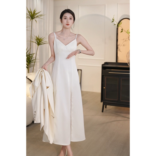 气质百搭休闲名媛吊带连衣裙