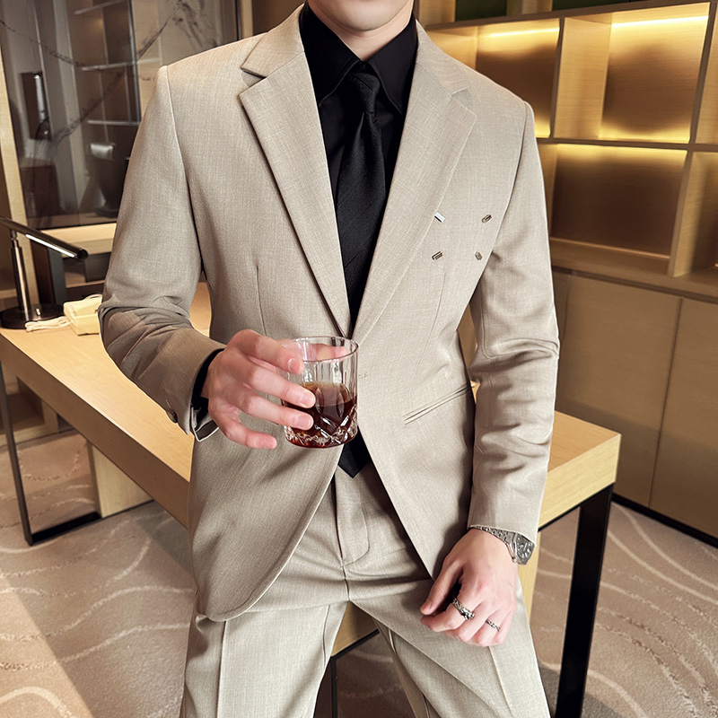 薄款肌理纹金属装饰设计感西装外套男西服上衣浅咖色DX6603-P155，男装西服，电商A213