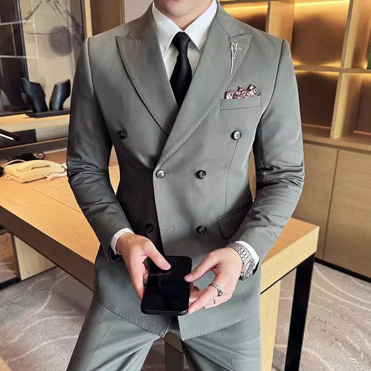 新增绿色~高级感戗驳领条纹新郎结婚礼服西装三件套SJT8025-P270,绿色背景适合搭配什么颜色衣服好看吗图片