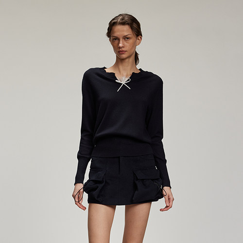 【LACERTA/莱瑟塔 设计师品牌】24AW藏蓝色领部蝴蝶结针织毛衣