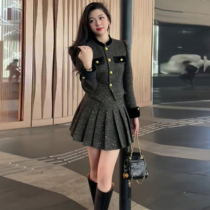 气质名媛套装女2023冬款夹棉女神小香风显瘦开衫百褶半身裙两件套
