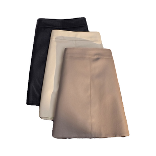 皮裙半身裙女PU卡其色A字短裙秋季2025新款春秋款半裙包臀小个子
