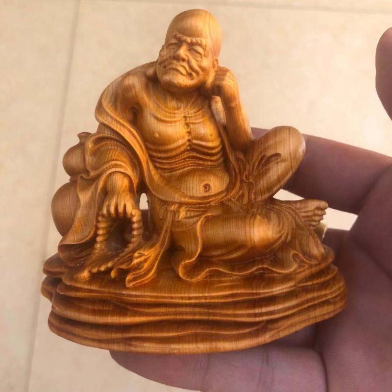 崖柏木雕静思醉酒罗汉创意木质摆件客厅禅意茶宠汽车装饰手工艺品