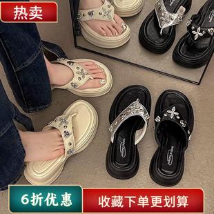 欧美夏季 时尚 小众爆款 新款 铆钉人字拖厚底女拖鞋 休闲平底凉鞋