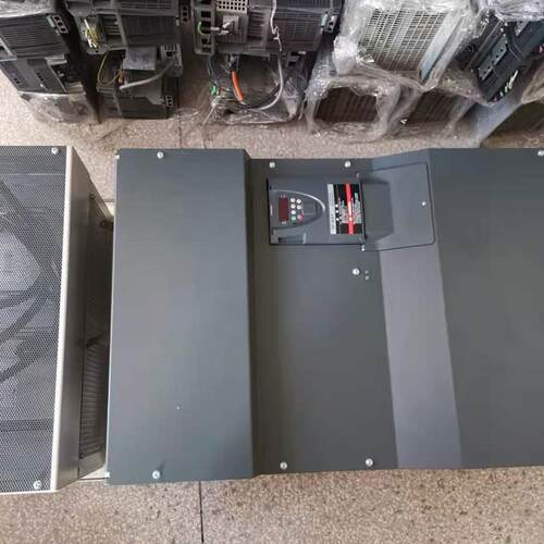 东芝 VF-AS1 变频器VFAS1-4280KPC-WN1 3PH-380/480V 280kw 4询价