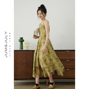 嘉茱莉2026春夏新款国风中式吊带连衣裙女设计感吊带裙碎花连衣裙