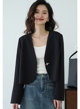 嘉茱莉春季新款短款西装外套女小个子小西服外套小众V领上衣黑色