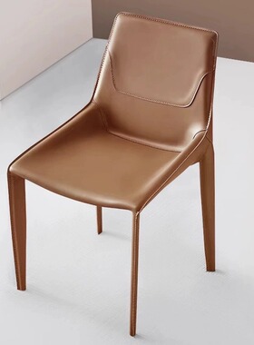 意式餐椅极简马鞍皮椅子北欧轻奢家用靠背椅高级感设计师款书桌椅