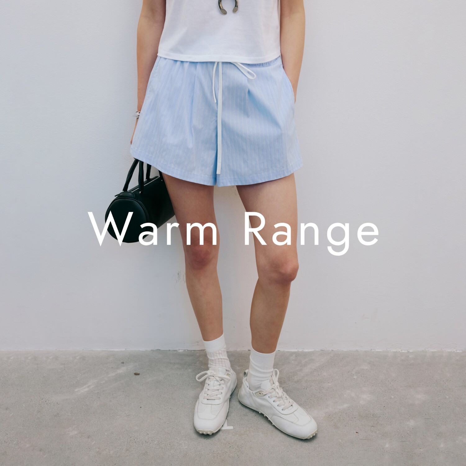 Warm Range 轻薄蓝色条纹松紧腰A字短裤 - 实物图