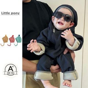 婴幼儿秋冬新款连体衣男宝宝丹麦风小雨伞双面绒爬服保暖时尚哈衣