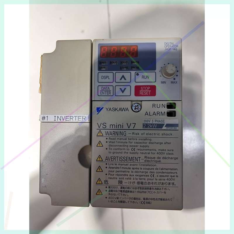 议价变频器2.2kw 220v成色很好cimr-v7at
