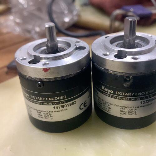 议价TRD-2E2500V旋转2500脉冲编码器实拍