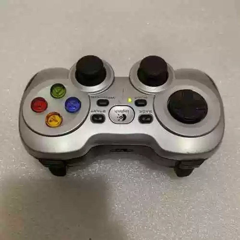 议价Logitech F710,银色款,连接