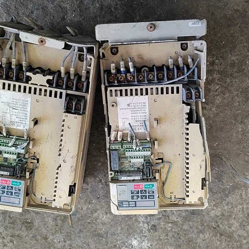 议价v1000变频器CIMR-VB4A0018FBA
