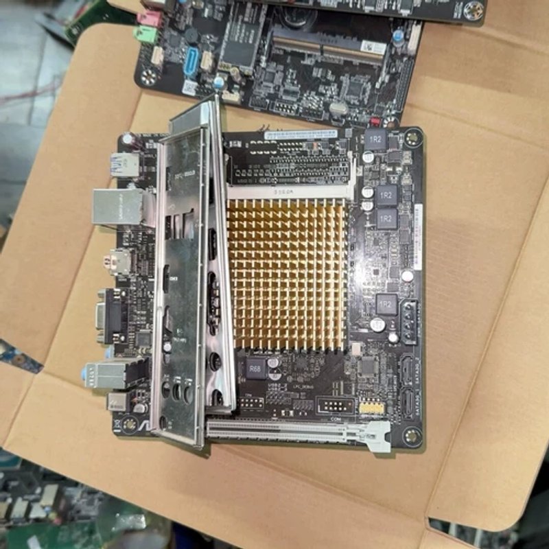 议价J2900K 主板+挡板 80一套 邮