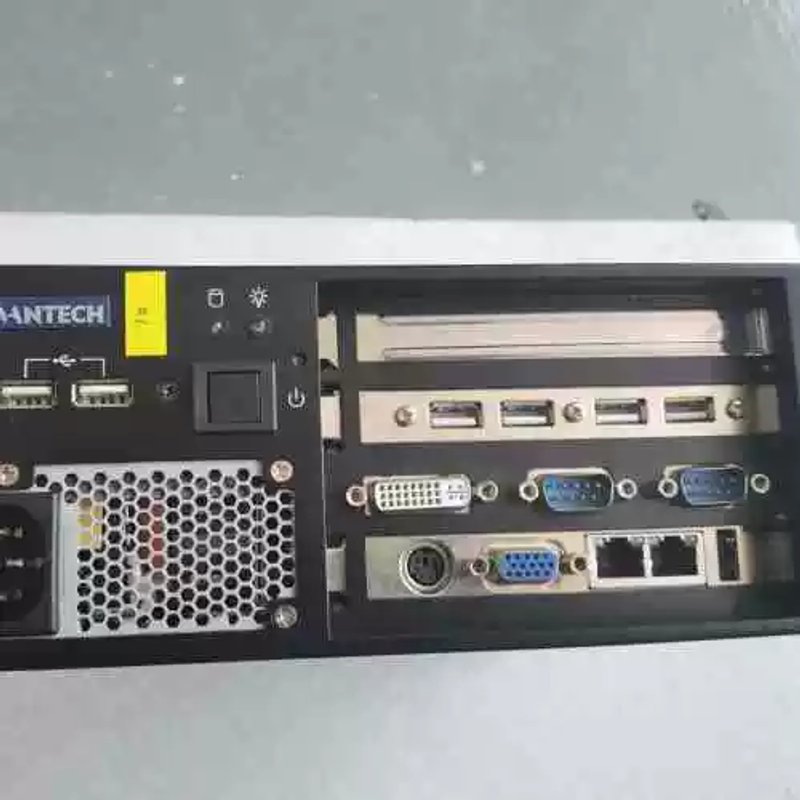 议价四代i7紧凑型工控机AIMC-3201,带1个pci