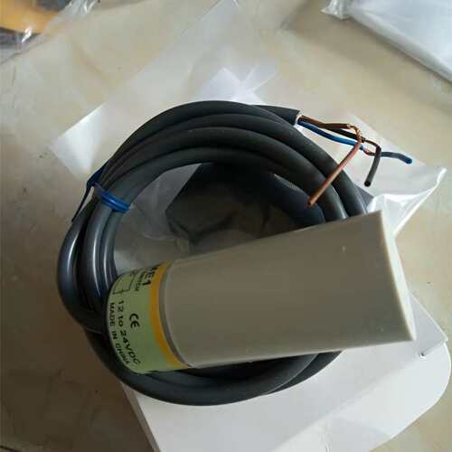 价接近开关/接近感测器E2KQ-X10ME1 E2KQ-X10ME2 E2K-F10MC1质保