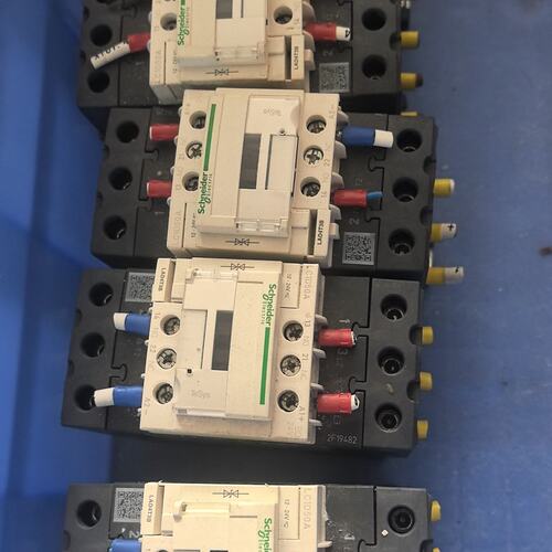 议价正品交流接触器，LC1D50A，，成色如图，功能完