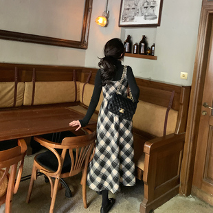 bigyu 法式温柔格子毛呢连衣裙女秋冬新款修身内搭背心裙吊带裙子