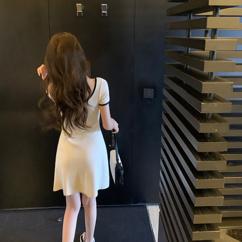 bigyu气质简约短款针织连衣裙