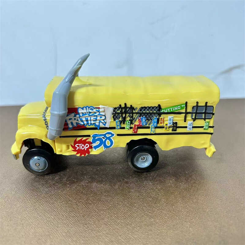 汽车总动员赛车闪电麦昆弗兰克拖拉机儿童塑胶玩具车模型