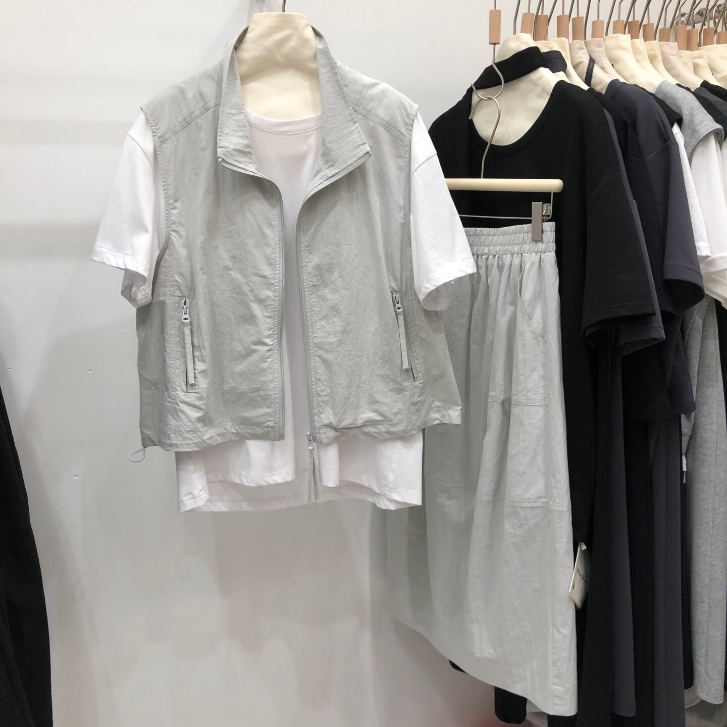 三件套短袖t恤+马甲+半身裙工装套装女2026夏新款宽松休闲XXJ815