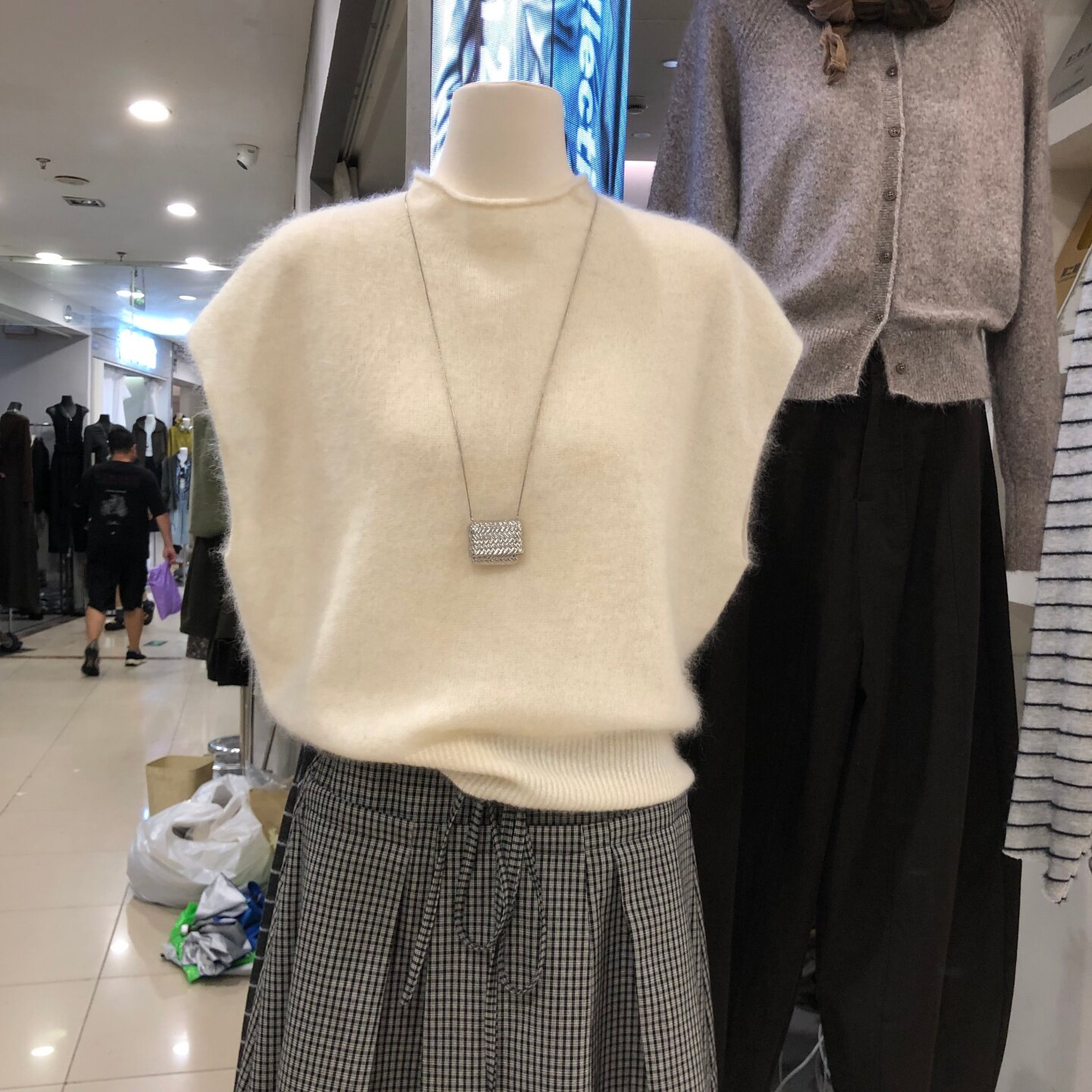拉毛马甲女2026秋新款ins韩系叠穿卷边叠穿坎肩背心外搭上衣ES999