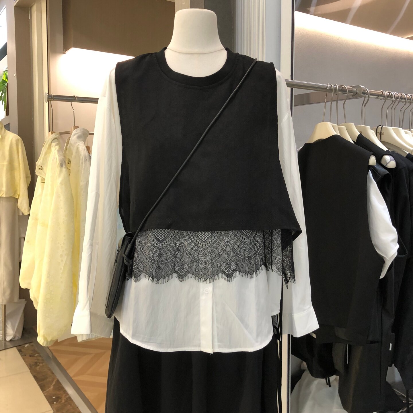 假两件蕾丝花边拼接长袖衬衫女2026春季新款韩版宽松上衣女TGM207