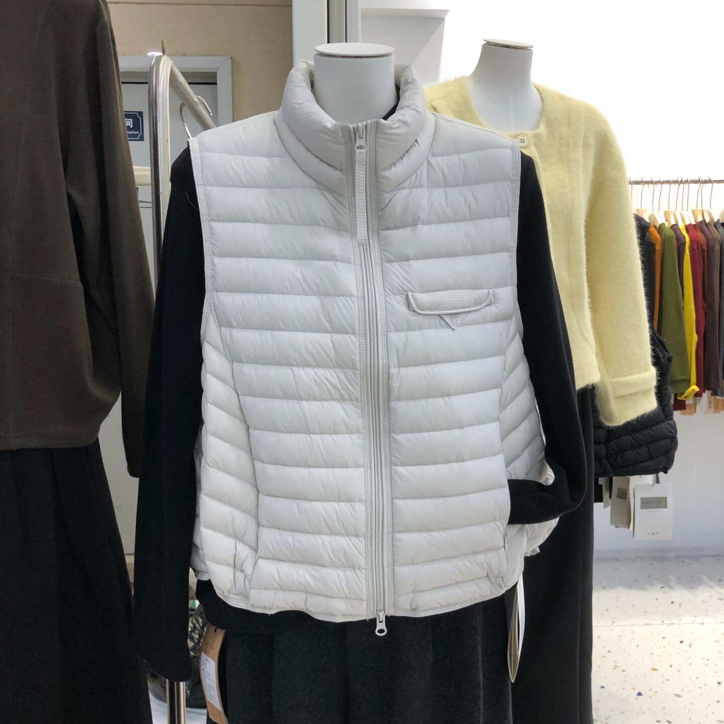 轻薄排骨羽绒马甲女2026冬新款韩系宽松休闲叠穿鸭绒坎肩LMX6801