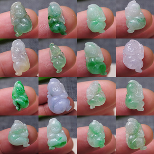 翡翠生肖猴子吊坠天然飘阳绿立体属相玉石小猴子挂件六合玉佩玉坠