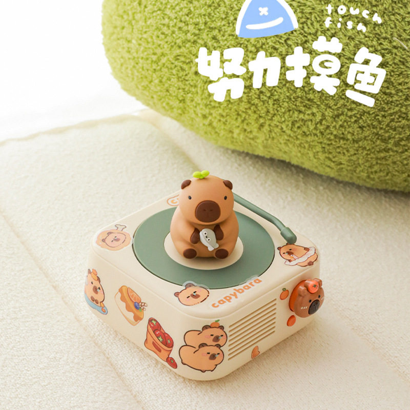 卡皮巴拉蓝牙音响卡通公仔插卡小音响新年生日礼物年会蓝牙音箱